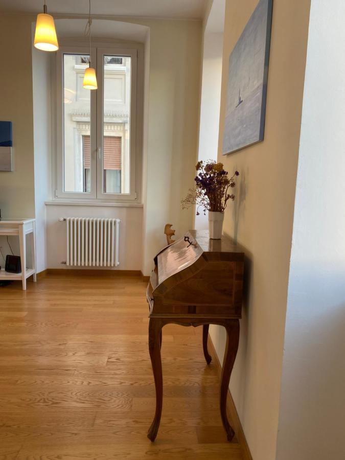 Appartamento Verdemalva Trieste Bagian luar foto